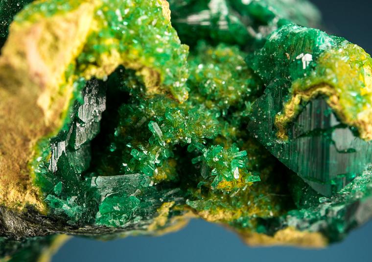 FERRILOTHARMEYERITE with CUPROADAMITE