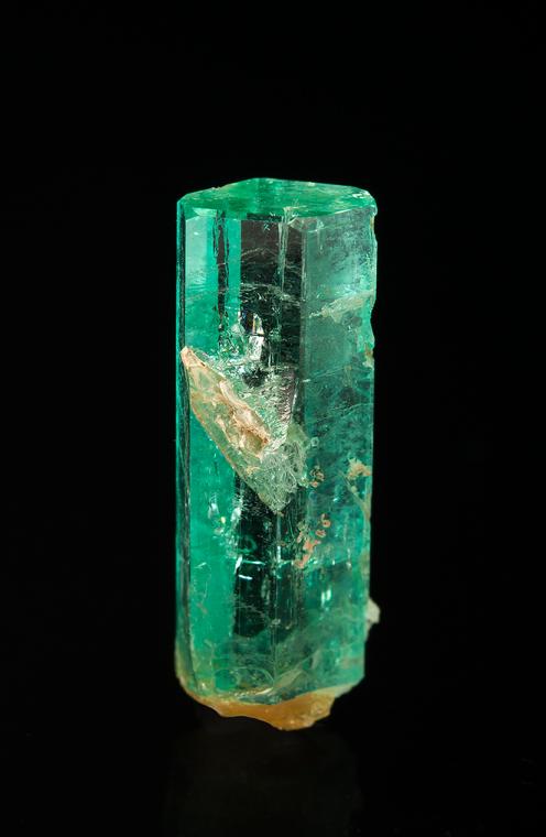 BERYL var. Emerald