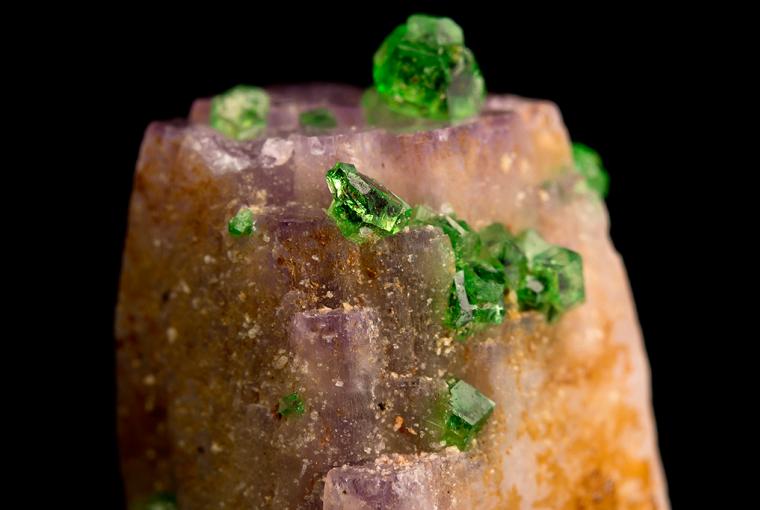 PREHNITE with GROSSULAR