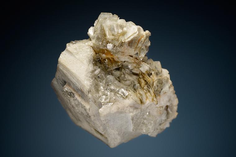 APATITE on MUSCOVITE