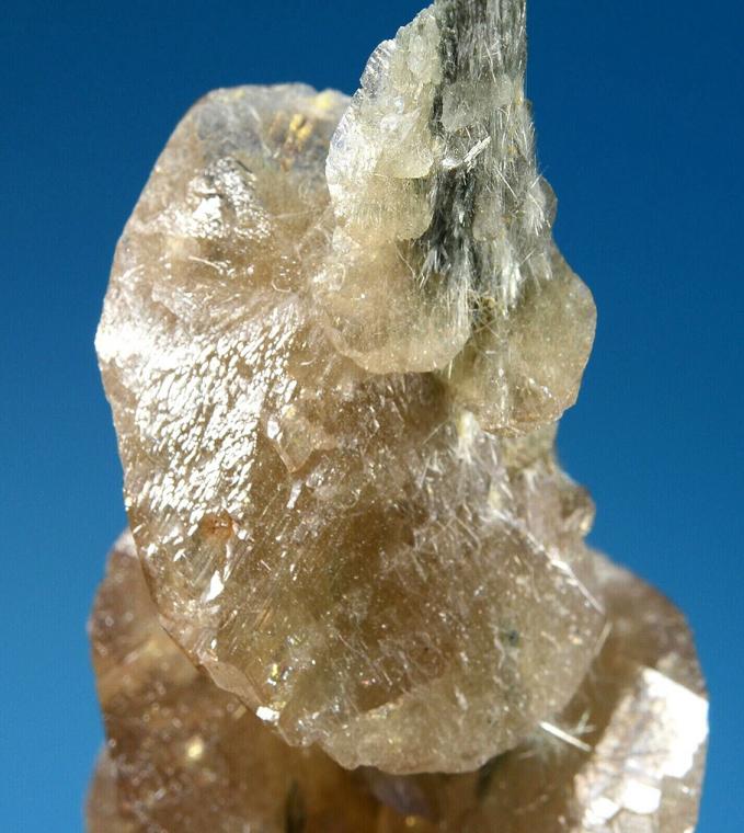 TITANITE on ACTINOLITE
