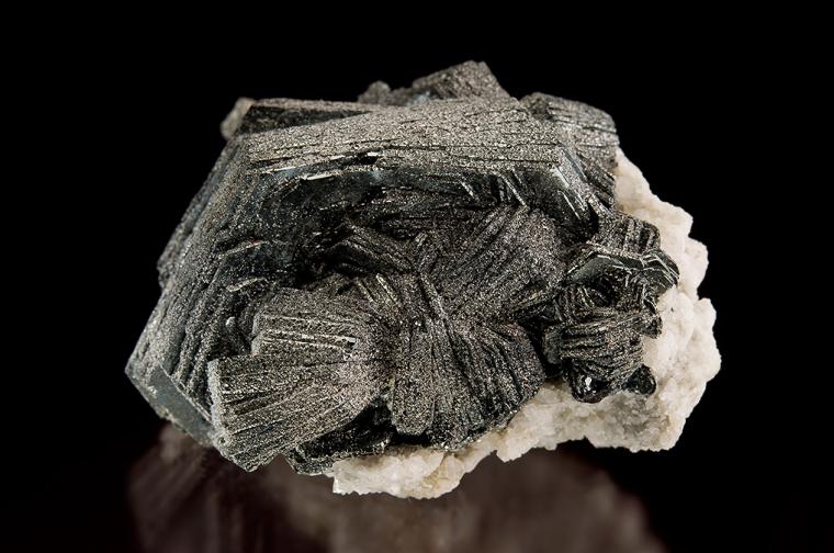 ILMENITE(?)