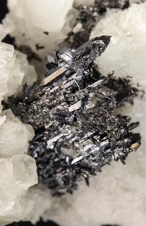 PROUSTITE on PYRARGYRITE with FLUORITE