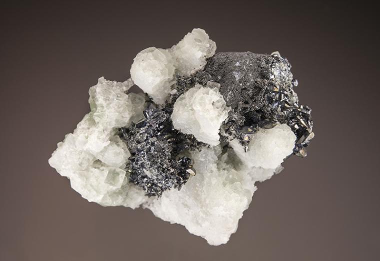 PROUSTITE on PYRARGYRITE with FLUORITE