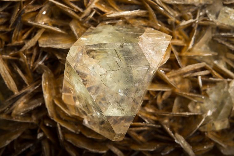 FLUORITE on MUSCOVITE