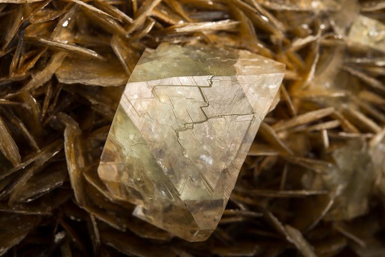 FLUORITE on MUSCOVITE