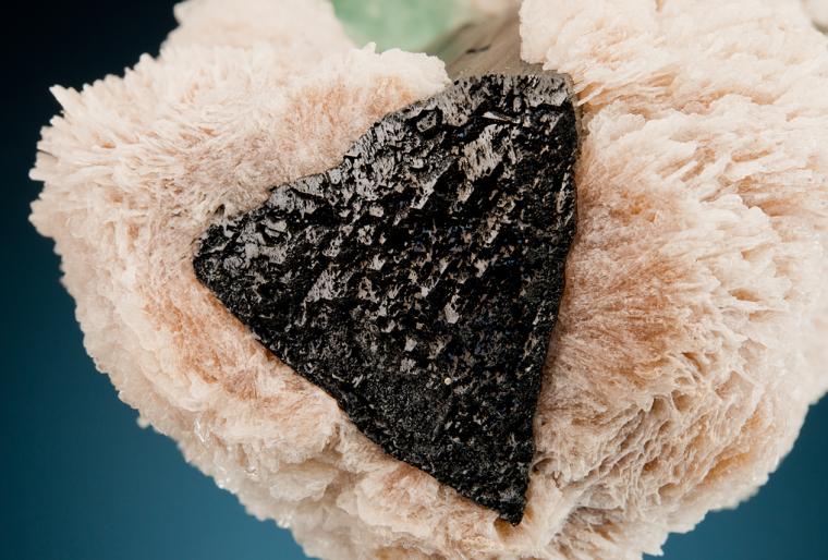 SCHORL with FLUORITE and ALBITE var. Cleavelandite