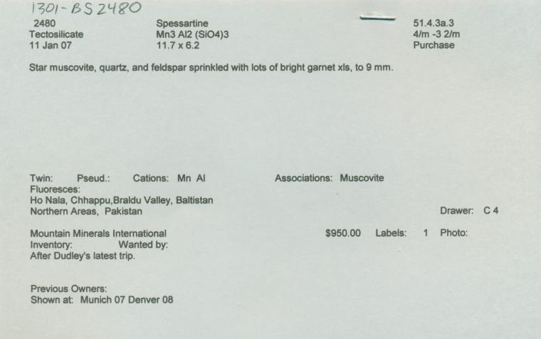 SPESSARTINE on MUSCOVITE