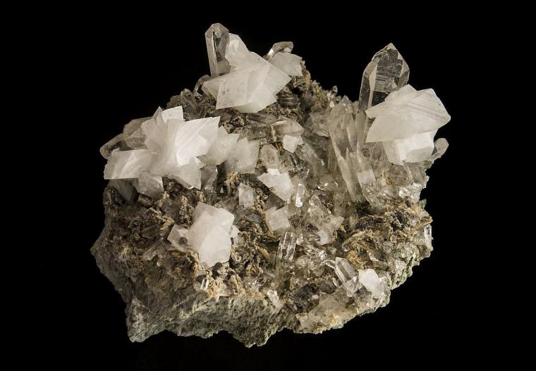 ORTHOCLASE var. Adularia on QUARTZ