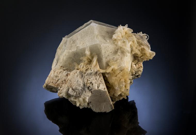 ANALCIME with NATROLITE