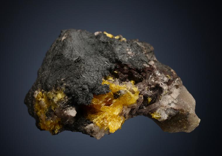 LEGRANDITE with REINERITE (type locality)