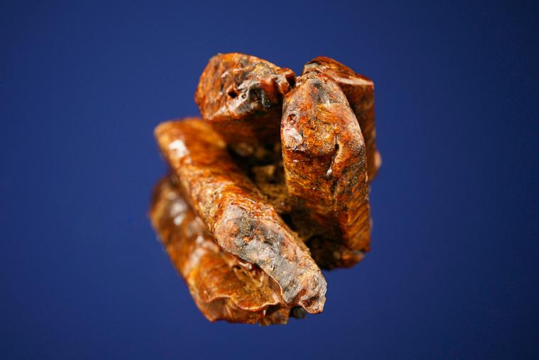 CLINOHUMITE