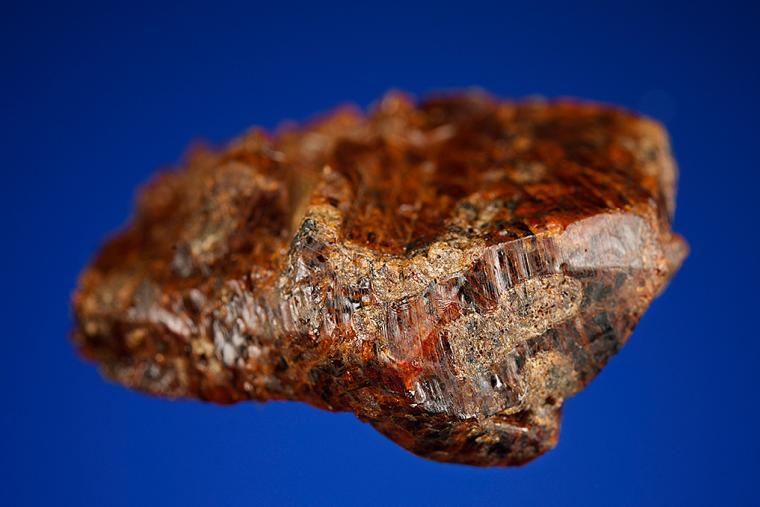 CLINOHUMITE
