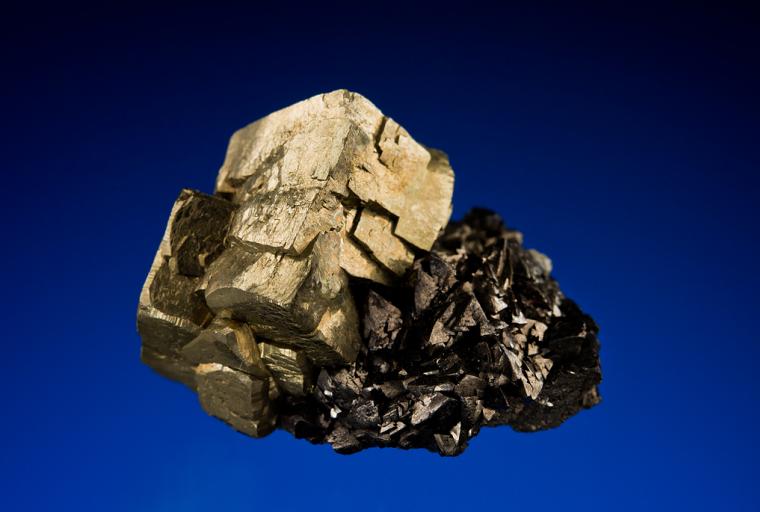 PYRITE on MAGNETITE