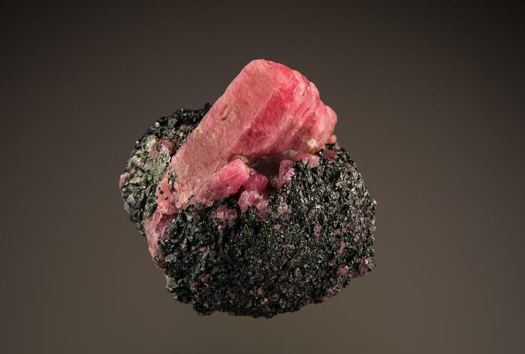 RHODONITE with FRANKLINITE