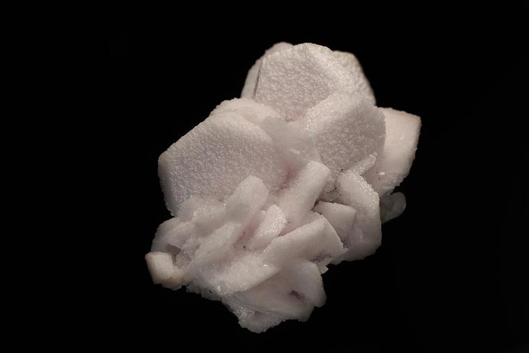 manganoan CALCITE on QUARTZ