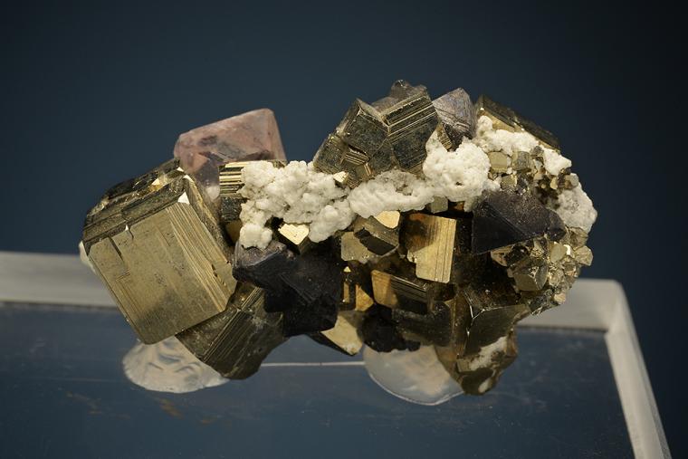 FLUORITE with SPHALERITE and PYRITE