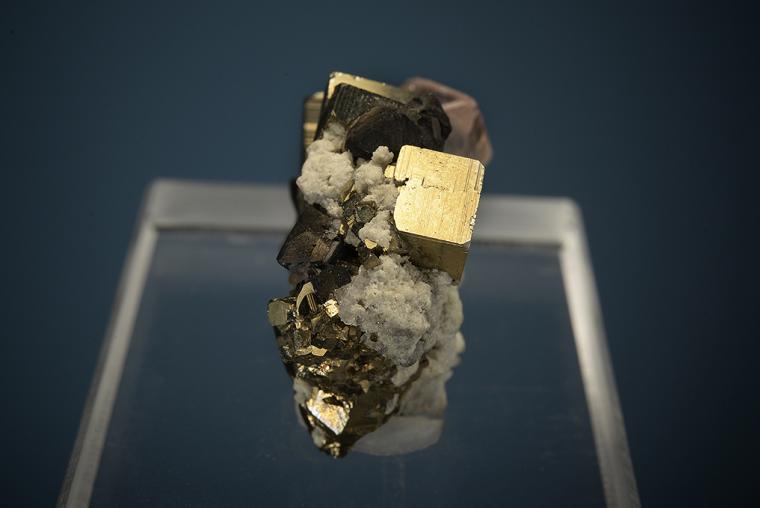 FLUORITE with SPHALERITE and PYRITE