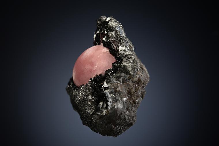 RHODOCHROSITE on MANGANITE