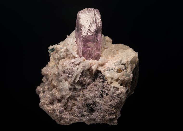SPODUMENE var. Kunzite