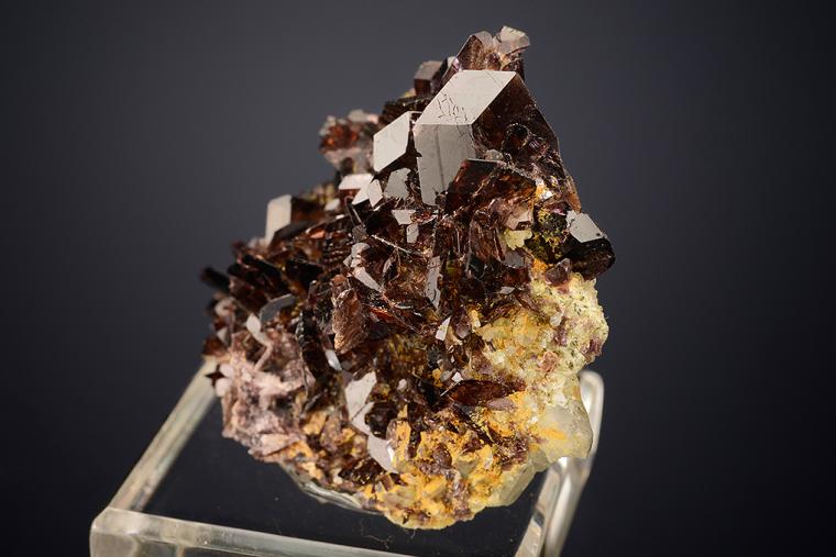 AXINITE-(Fe)