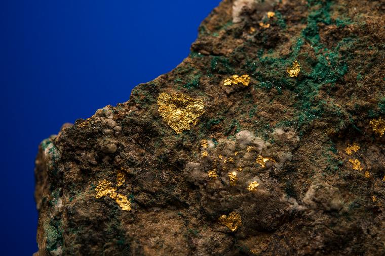 GOLD with ATACAMITE