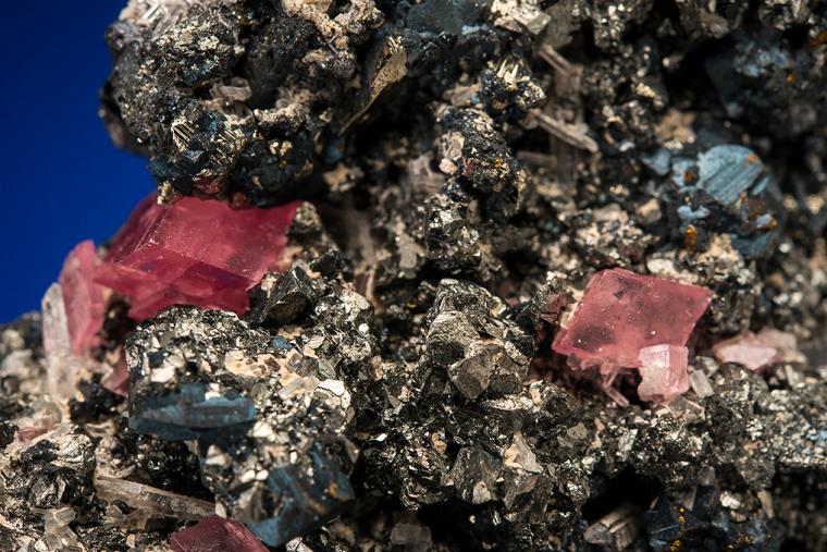 TETRAHEDRITE with RHODOCHROSITE