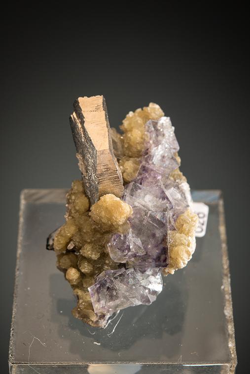 ARSENOPYRITE on FLUORITE