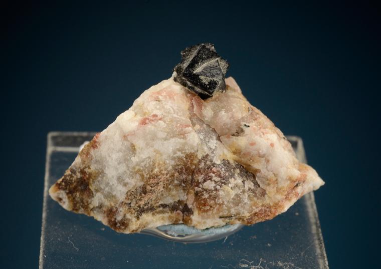 LOPARITE-(Ce)