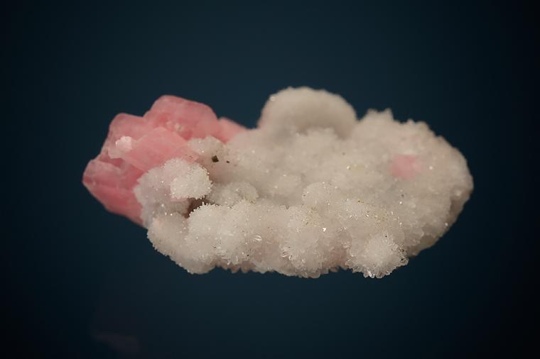 RHODOCHROSITE on QUARTZ
