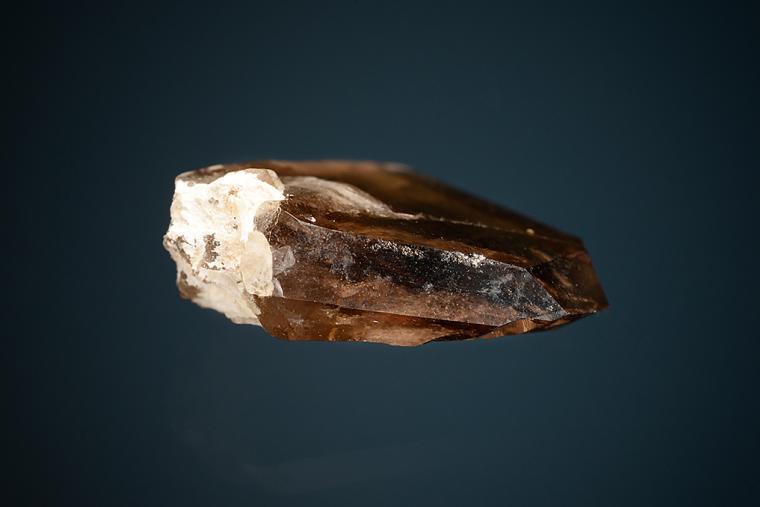 QUARTZ var. Smoky (Japan-law twin)