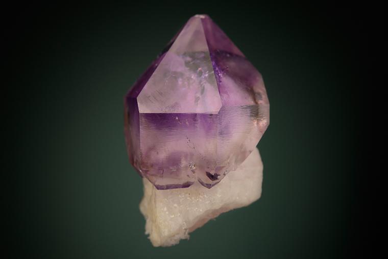 QUARTZ var. Amethyst