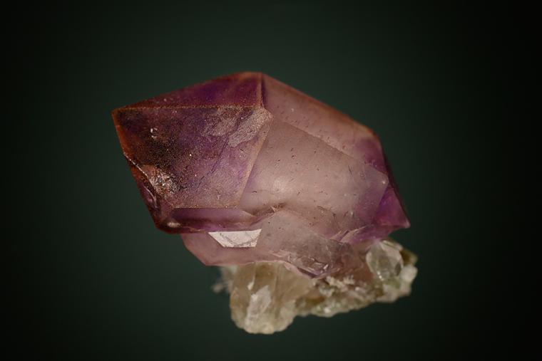 QUARTZ var. Amethyst