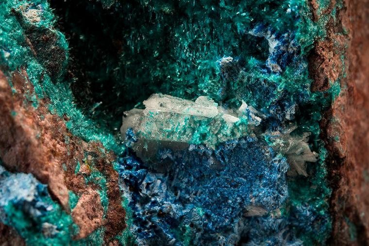 AJOITE with SHATTUCKITE and BARITE