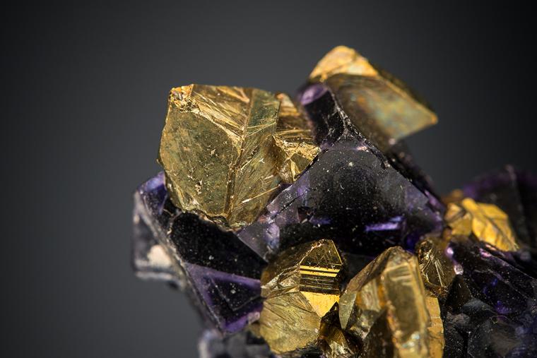 CHALCOPYRITE with FLUORITE