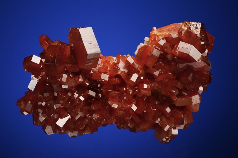 VANADINITE on BARITE