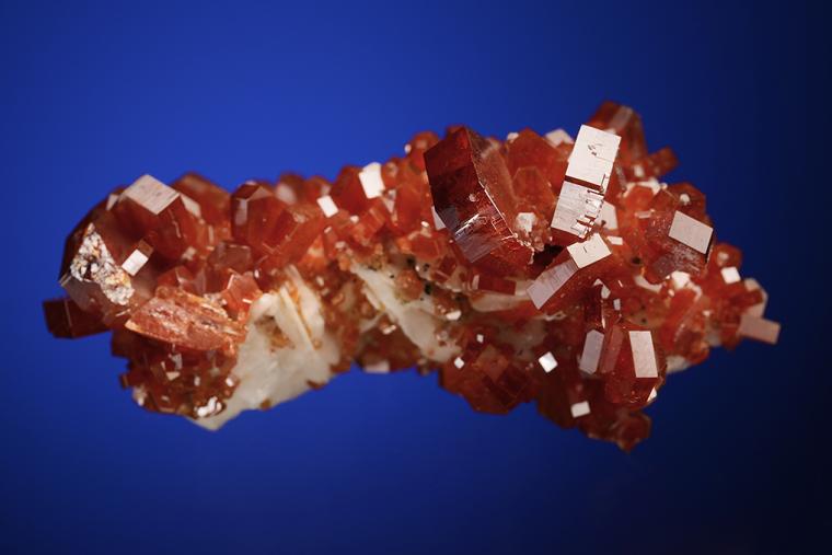 VANADINITE on BARITE