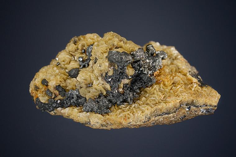 ACANTHITE on SIDERITE
