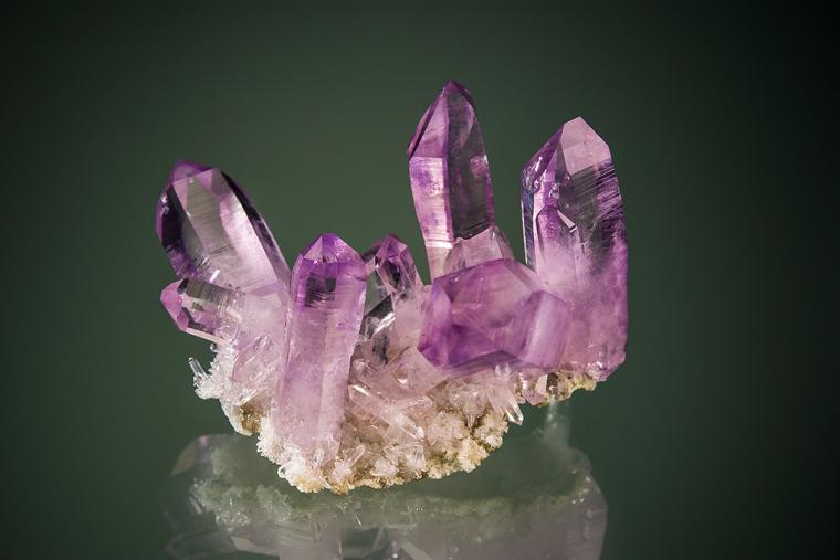 QUARTZ var. Amethyst