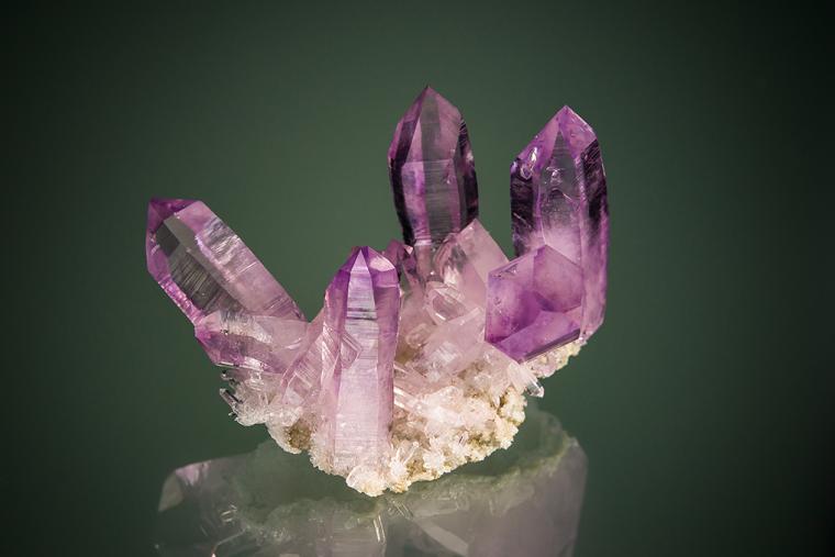 QUARTZ var. Amethyst