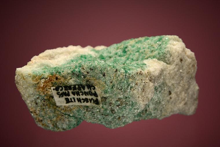MUSCOVITE var. Fuchsite