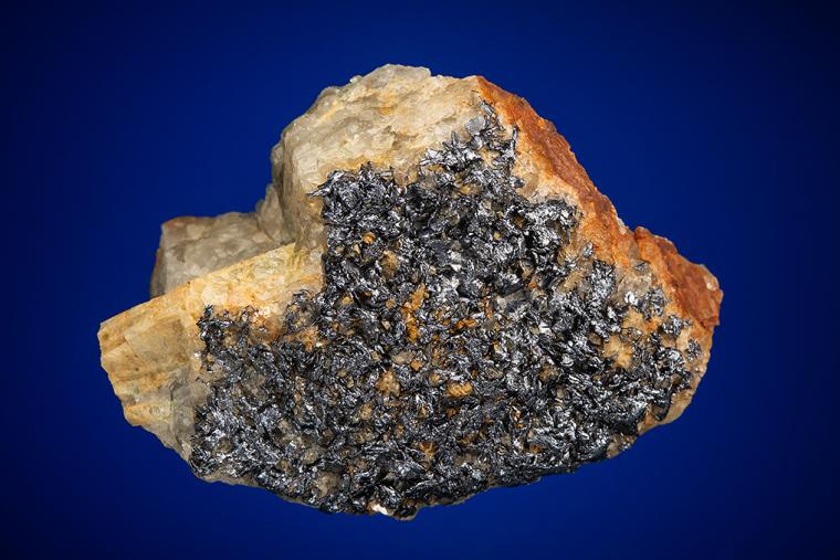 MOLYBDENITE on QUARTZ and BERYL var. Aquamarine