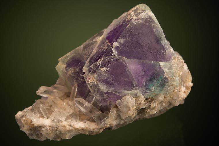 FLUORITE on QUARTZ (repaired)