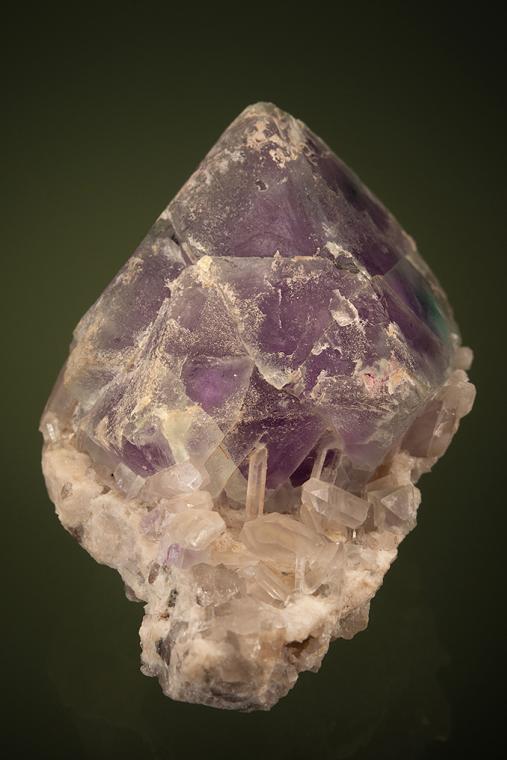 FLUORITE on QUARTZ (repaired)