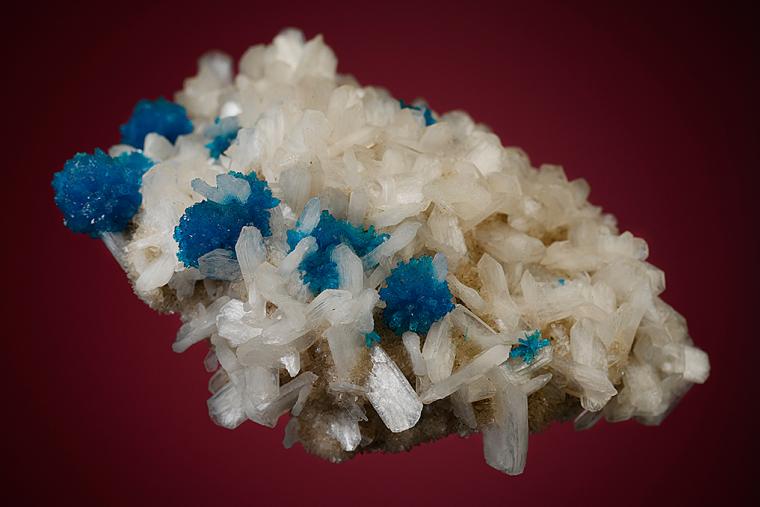 CAVANSITE on STILBITE