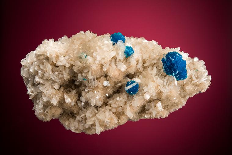 CAVANSITE on STILBITE