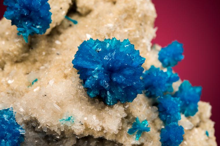CAVANSITE on STILBITE