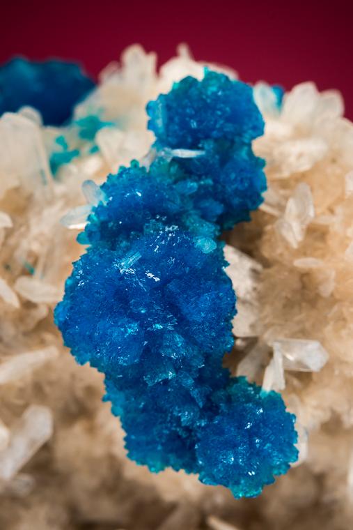 CAVANSITE on STILBITE