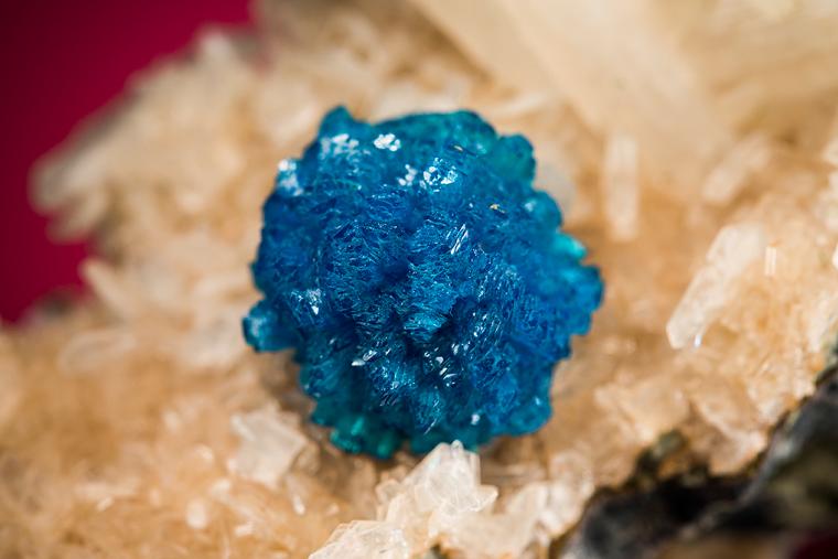 CAVANSITE on STILBITE