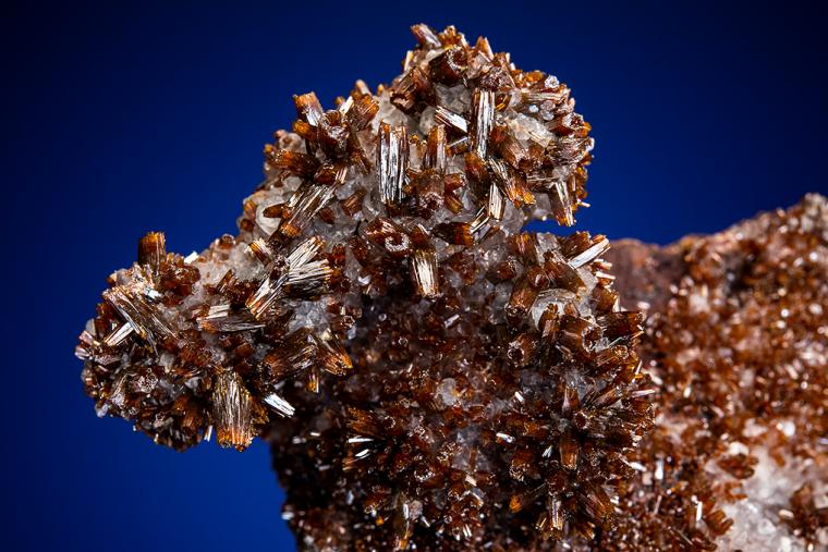 VANADINITE on CALCITE